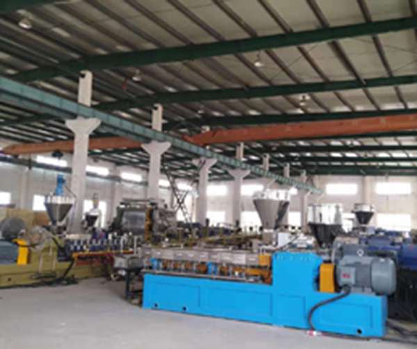 橡膠擠出機(jī)的組成配備介紹——南京金吉機(jī)械設(shè)備有限公司 橡膠擠出機(jī)的組成配備介紹——南京金吉機(jī)械設(shè)備有限公司